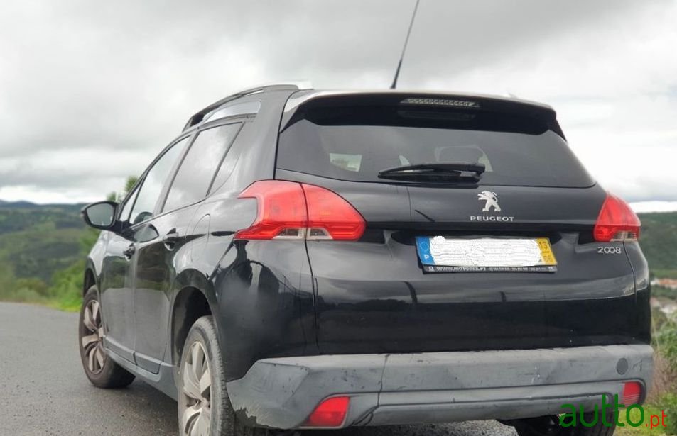 2013' Peugeot 2008 photo #4