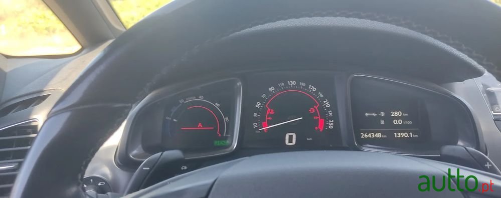 2015' DS Automobiles Ds5 photo #2