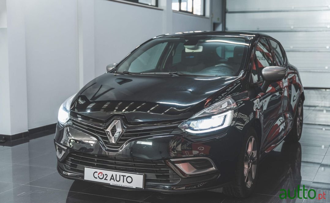 2018' Renault Clio photo #3