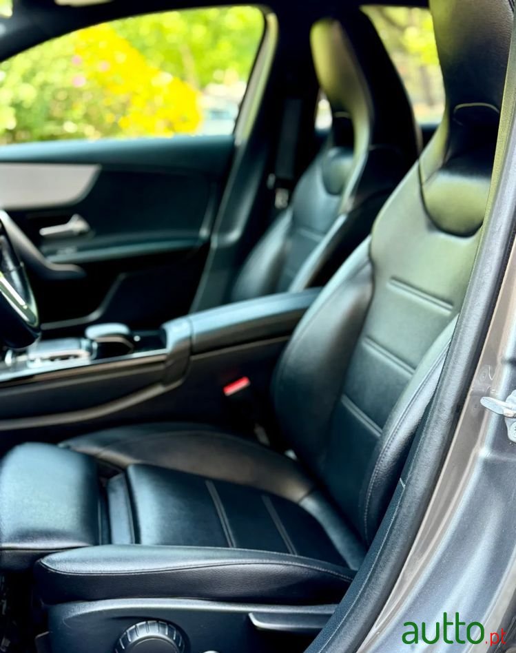 2019' Mercedes-Benz Classe A photo #2