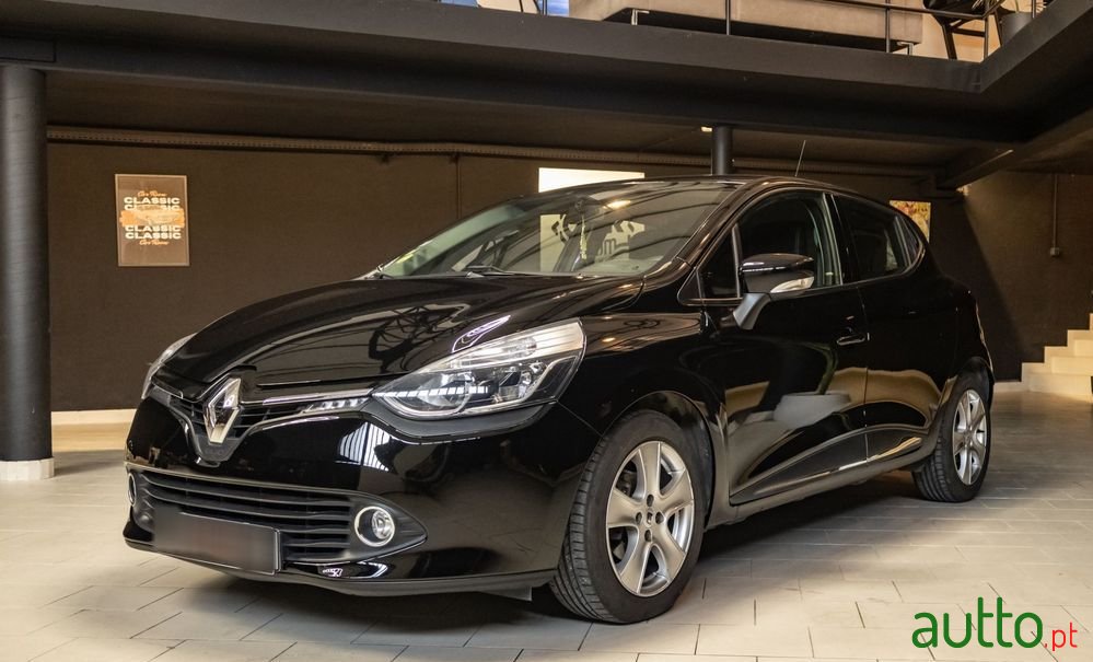 2015' Renault Clio 1.5 Dci Dynamique S Edc photo #4