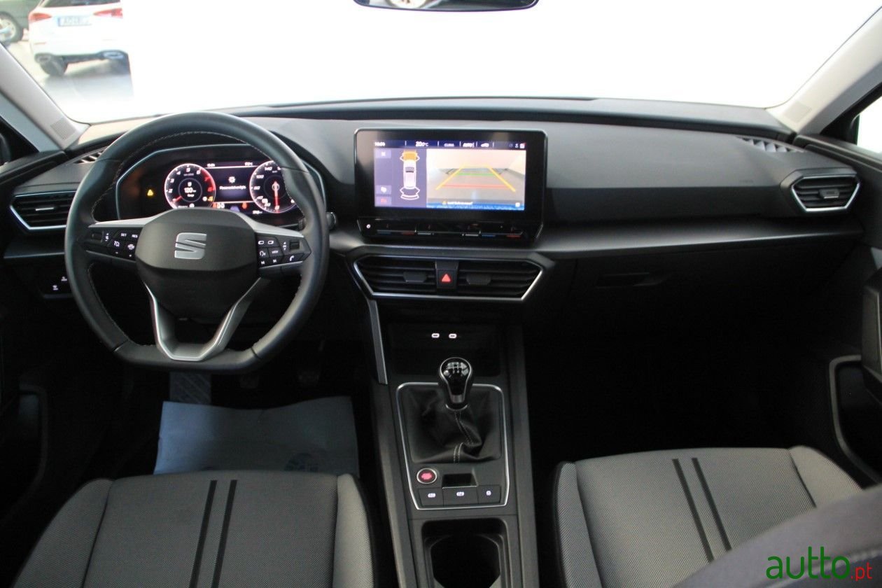 2022' SEAT Leon photo #4