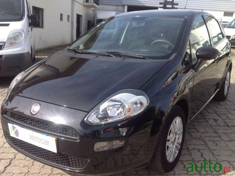 2013' Fiat Punto photo #1