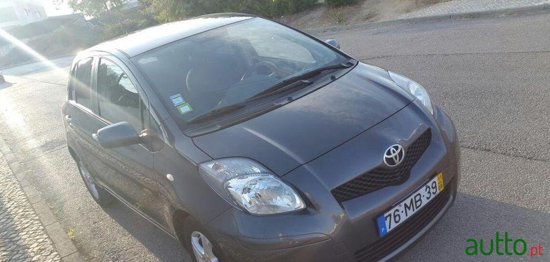 2011' Toyota Yaris 1.4 D4D Sport photo #1