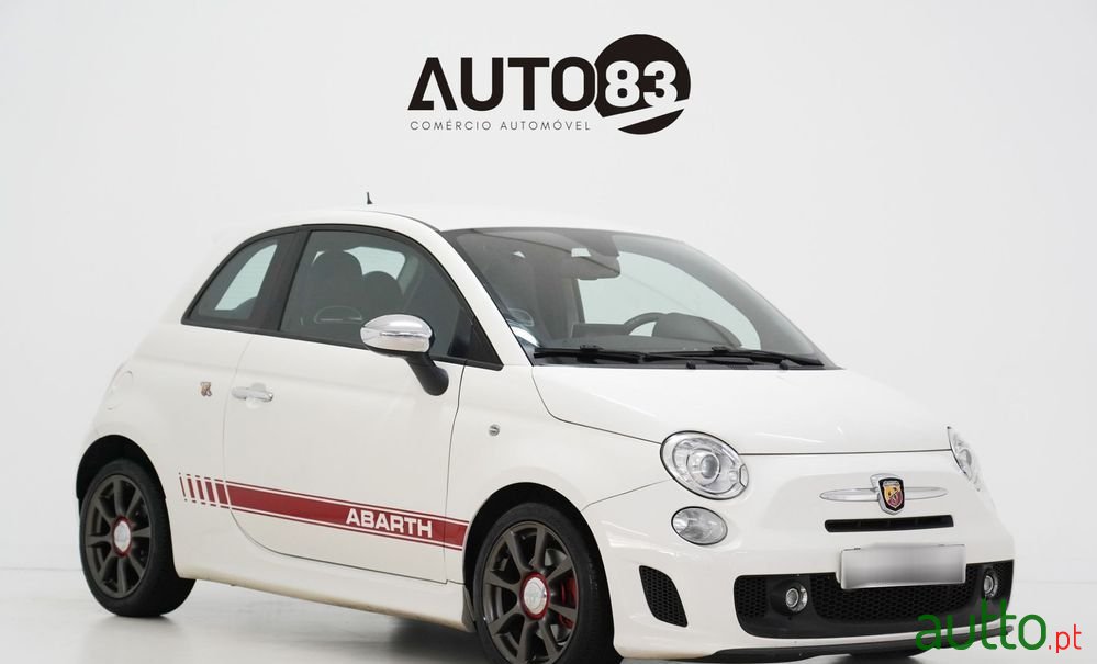 2013' Fiat 500 Abarth photo #1