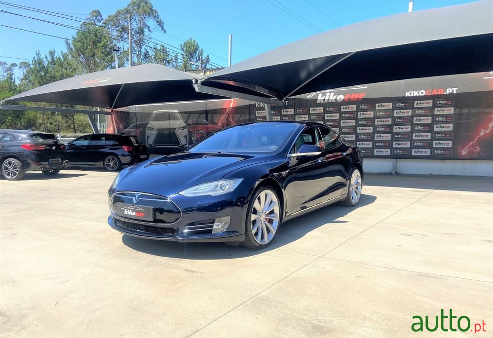 2015' Tesla Model S P85D photo #3
