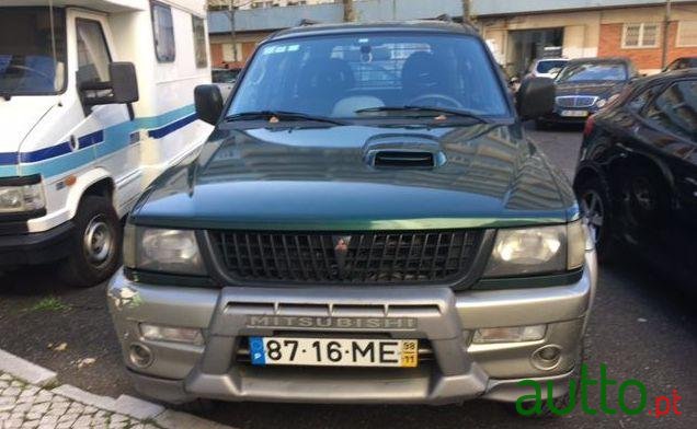 1998' Mitsubishi Pajero photo #1