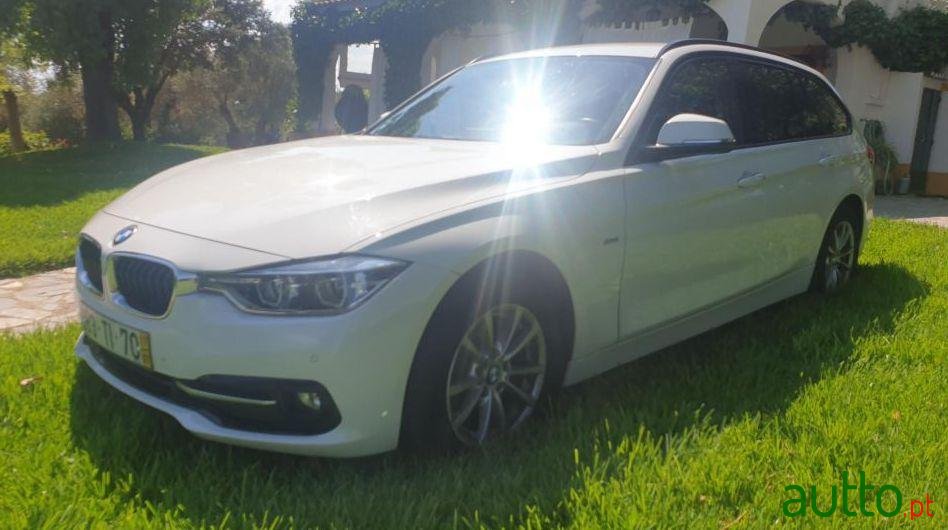 2017' BMW 318 Sport photo #3