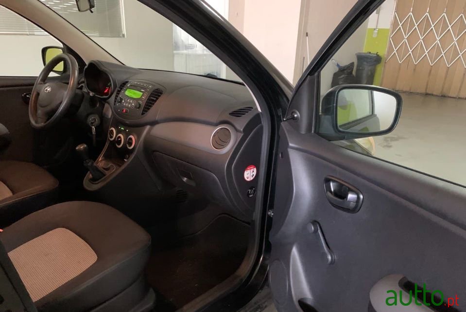 2010' Hyundai i10 photo #2