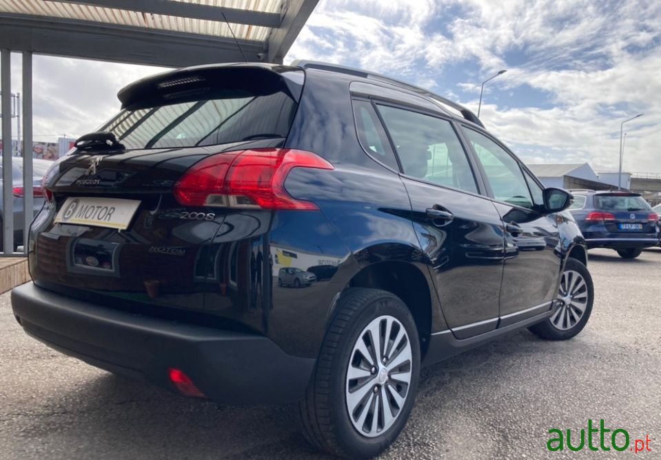 2016' Peugeot 2008 photo #4