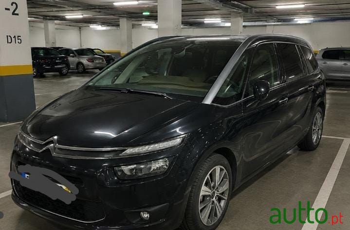 2016' Citroen C4 Grand Picasso photo #1
