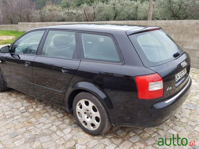 2004' Audi A4 Avant photo #3