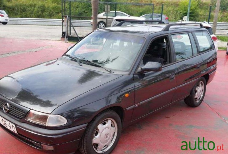 1997' Opel Astra-Caravan 1.4I 16V photo #1