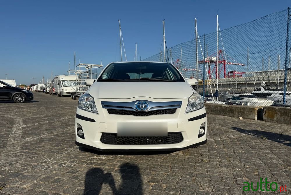 2010' Toyota Auris 1.8 Hsd photo #2