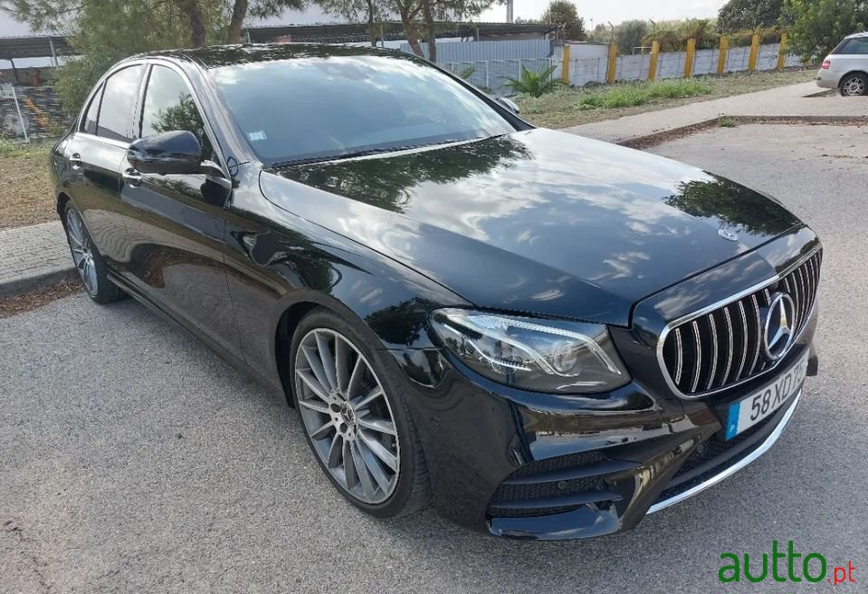 2019' Mercedes-Benz E-300 photo #3