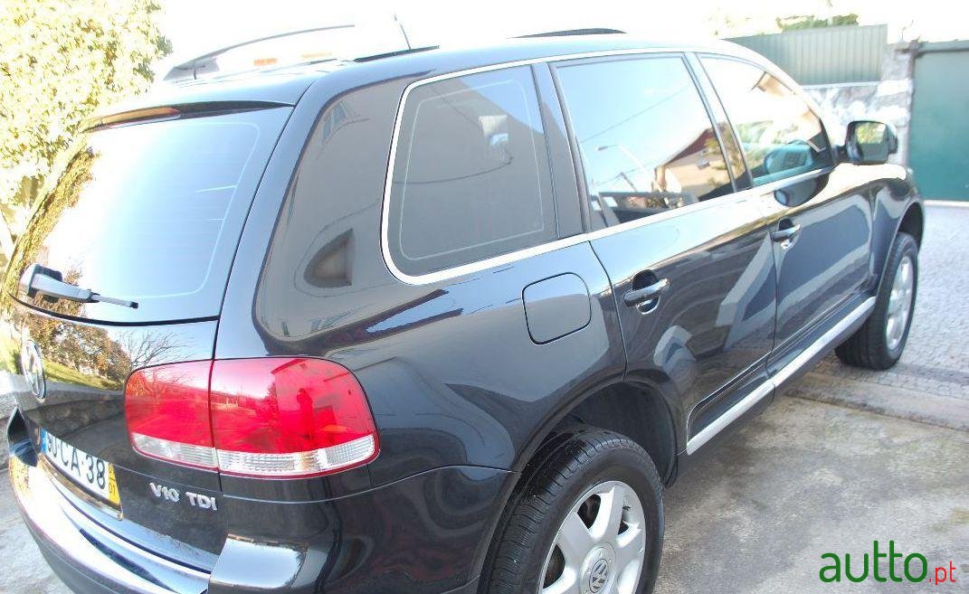 2005' Volkswagen Touareg V10 Tdi photo #4