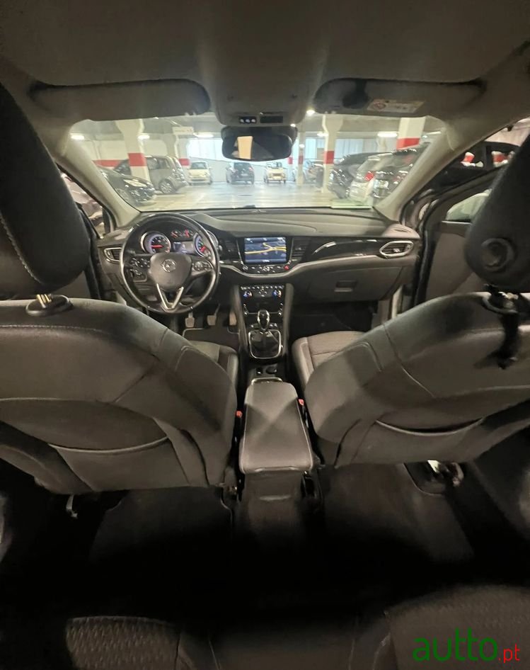 2018' Opel Astra Sports Tourer photo #5