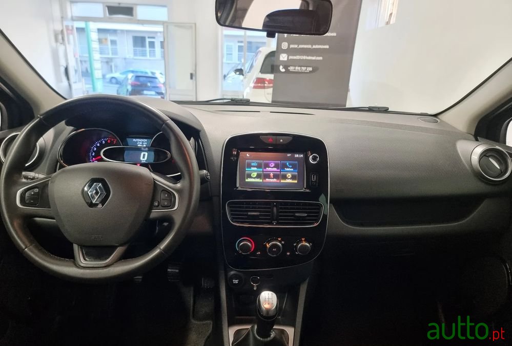 2018' Renault Clio 0.9 Tce Limited Edition photo #4