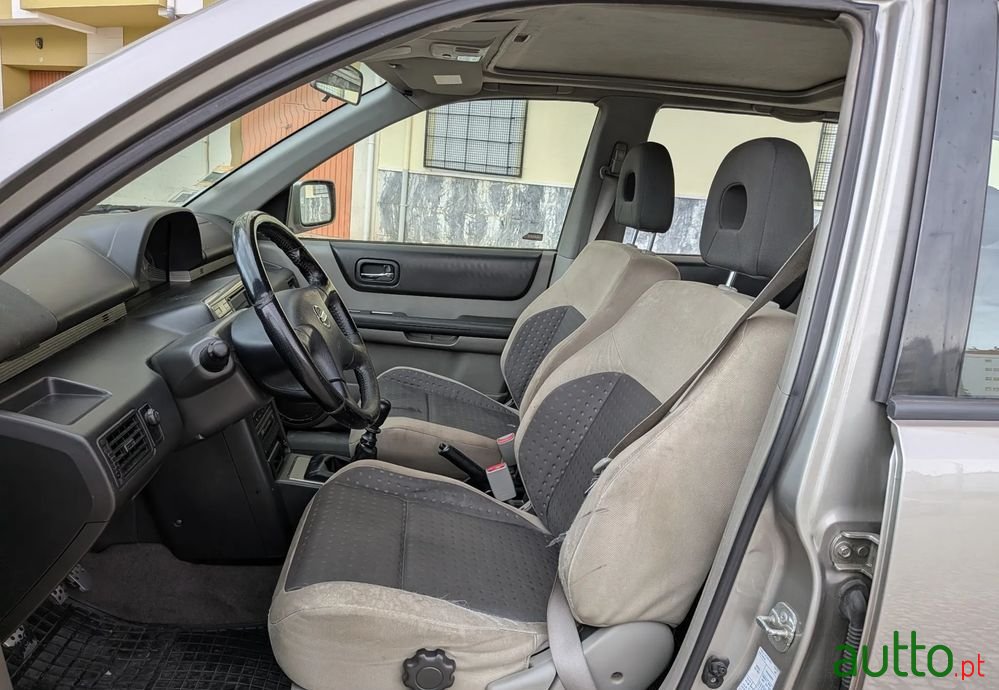 2003' Nissan X-Trail photo #4