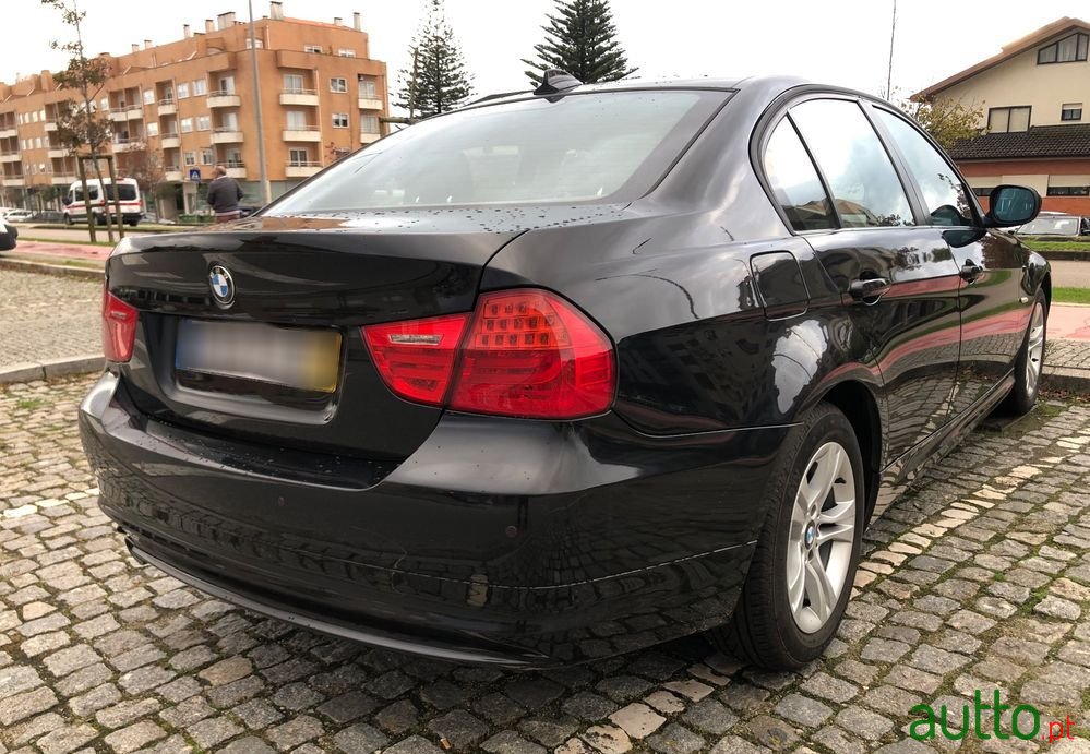 2009' BMW Série 3 D Navigation photo #6