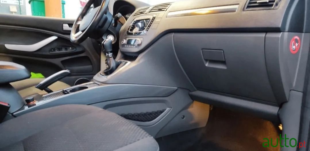 2009' Ford C-MAX photo #3