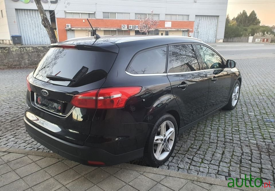 2017' Ford Focus Sw photo #5