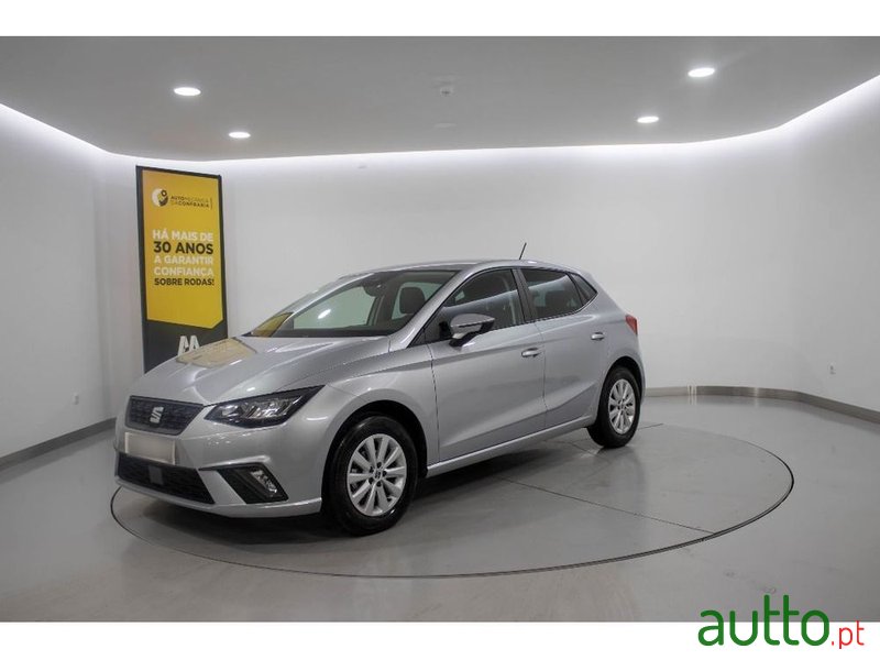 2023' SEAT Ibiza 1.0 Tsi Style photo #3