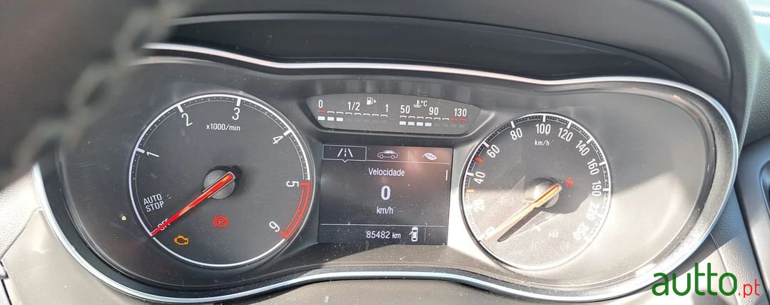 2017' Opel Zafira photo #5