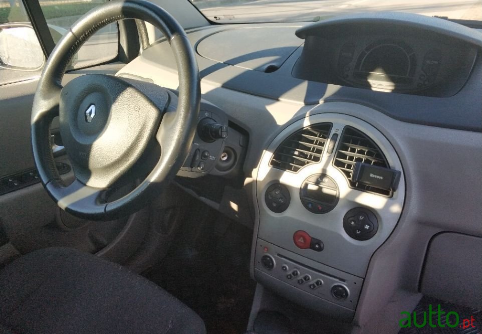 2005' Renault Modus photo #2