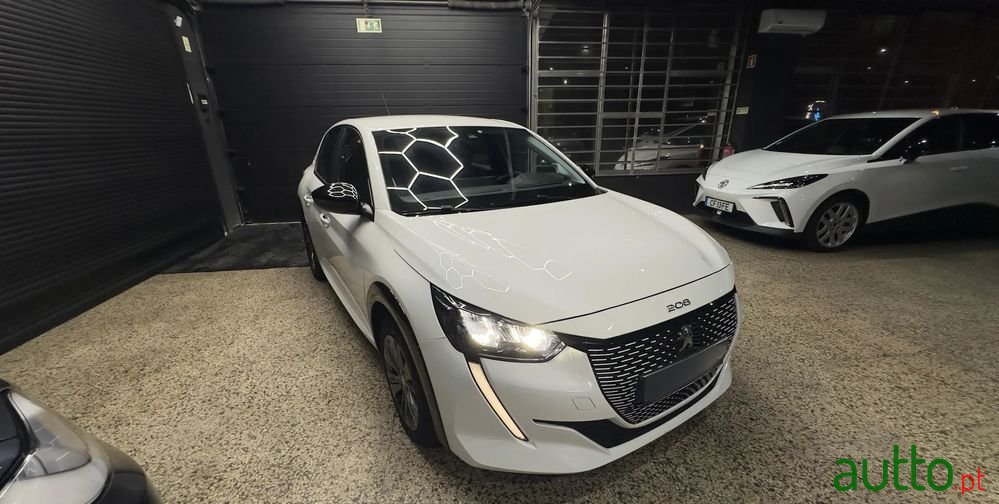 2022' Peugeot e-208 Active Pack photo #2
