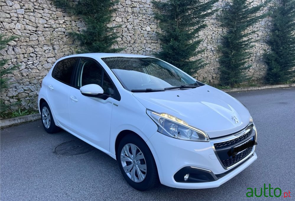 2015' Peugeot 208 photo #3