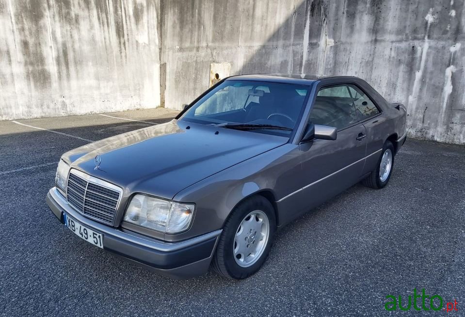 1991' Mercedes-Benz 200 photo #2