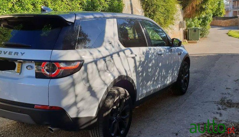 2017' Land Rover Discovery Sport photo #2