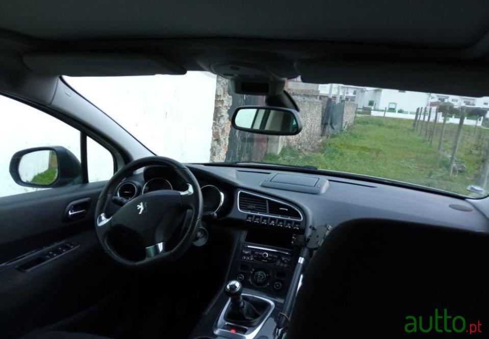 2013' Peugeot 3008 photo #5