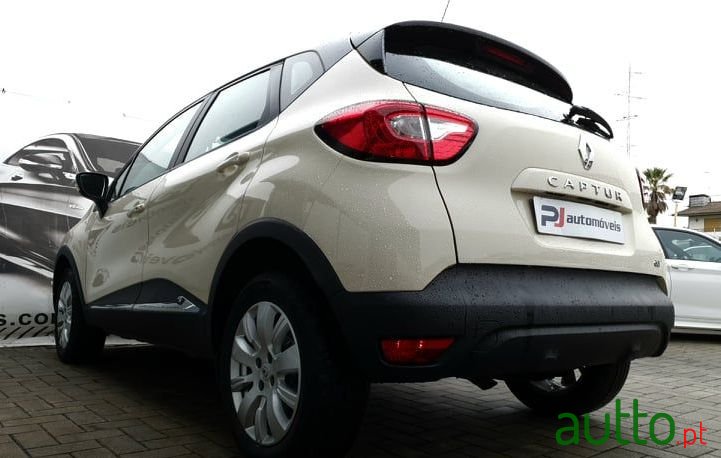 2016' Renault Captur photo #5