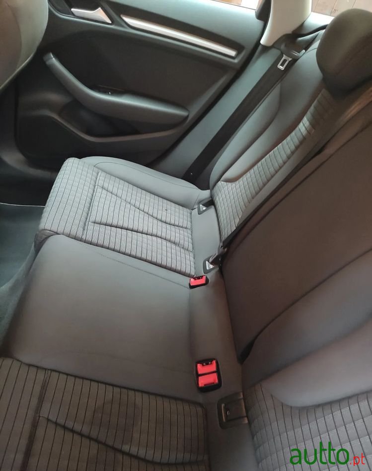 2015' Audi A3 Sportback photo #6