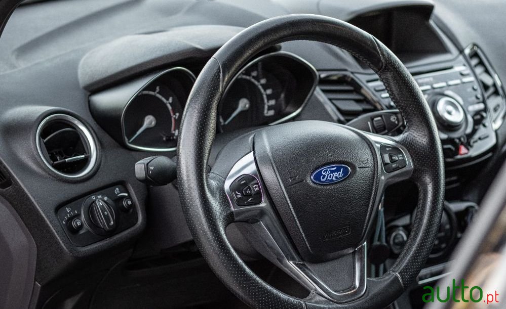 2016' Ford Fiesta 1.0 T Ecoboost Stline photo #5
