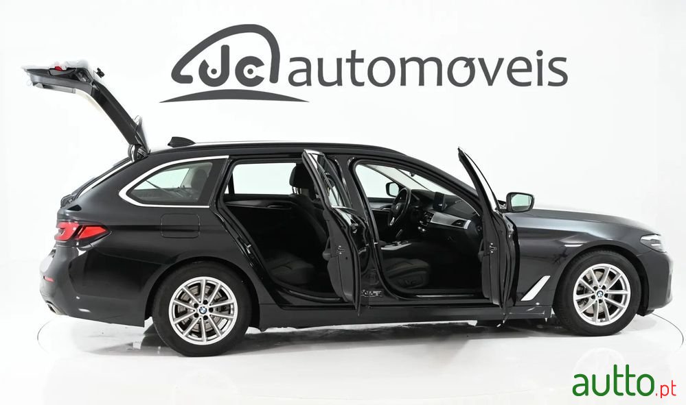 2021' BMW Série 5 D Auto photo #6