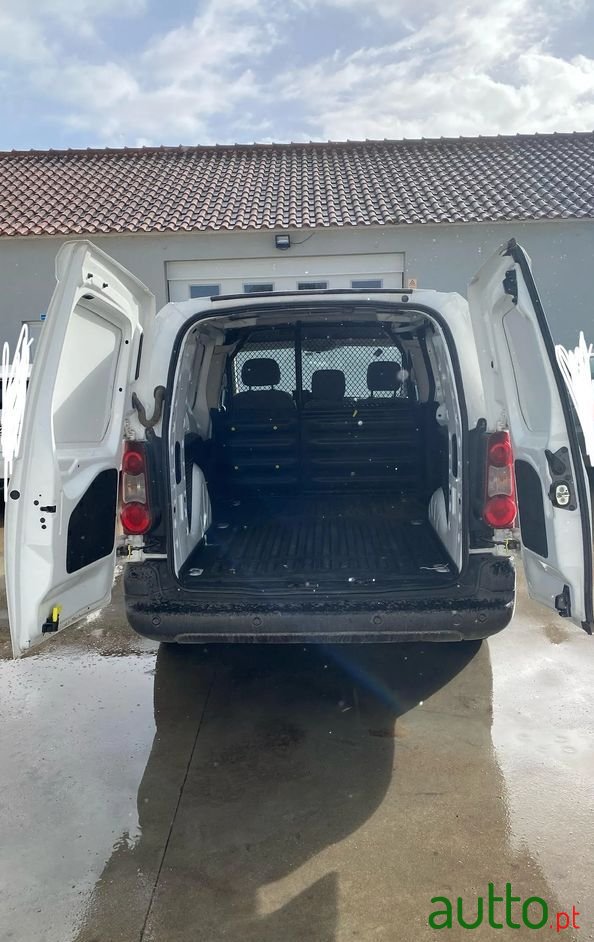 2016' Peugeot Partner photo #6