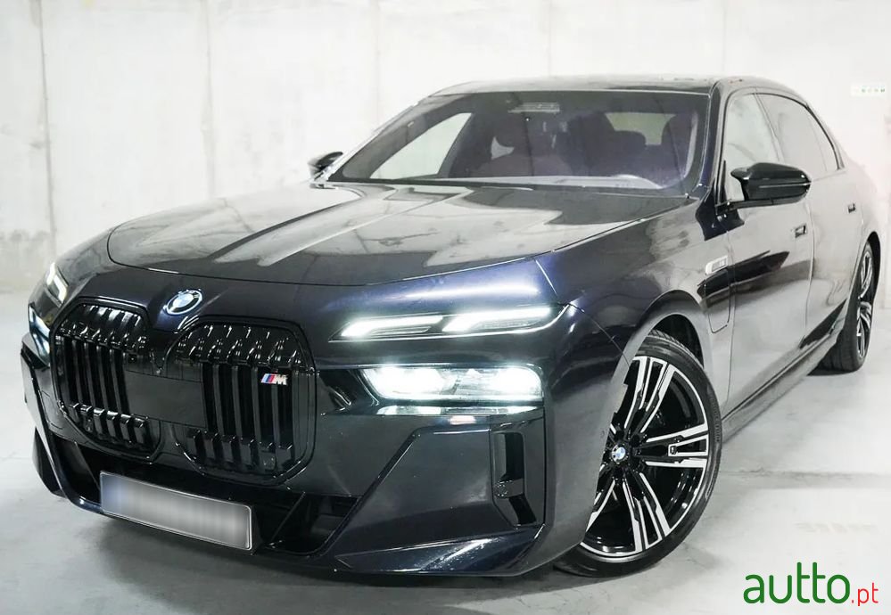 2023' BMW Série 7 M760E Xdrive photo #4