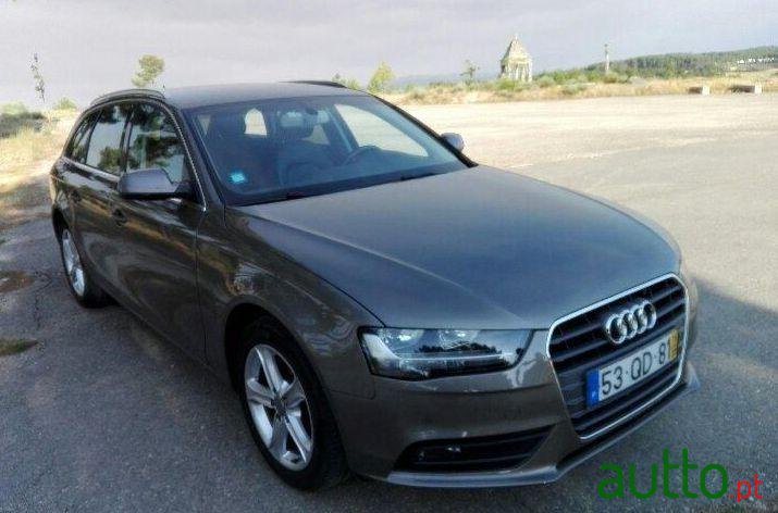 2015' Audi A4 Avant photo #2