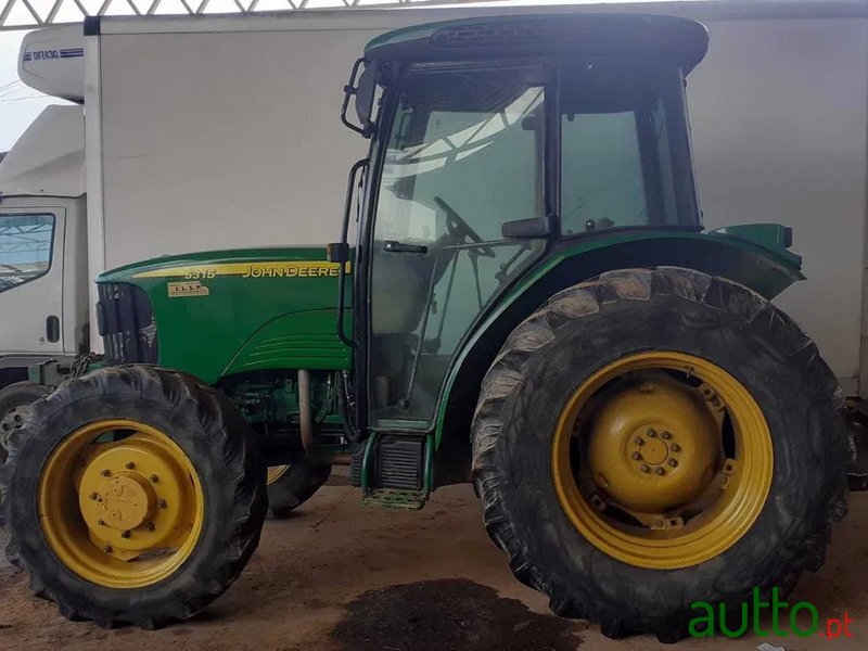 2005' John Deere photo #1