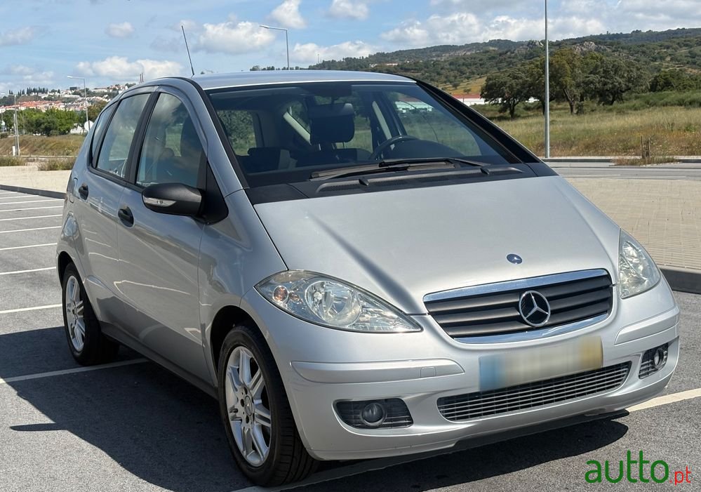 2005' Mercedes-Benz Classe A Avantgarde photo #3