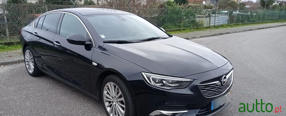 2019' Opel Insignia photo #5