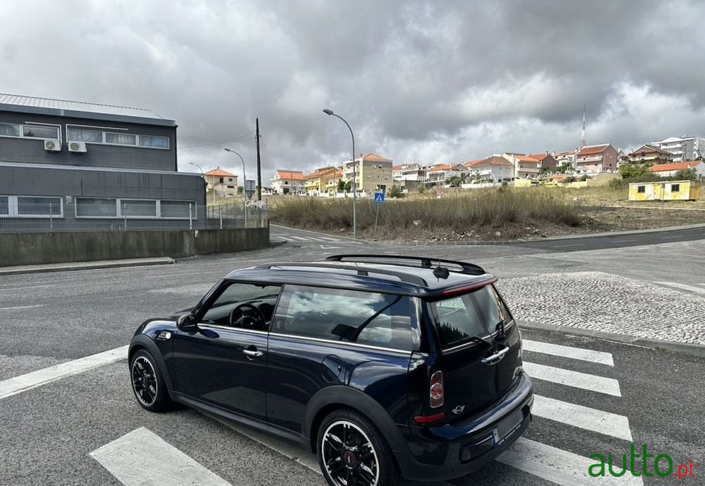 2011' MINI Clubman Cooper D photo #6