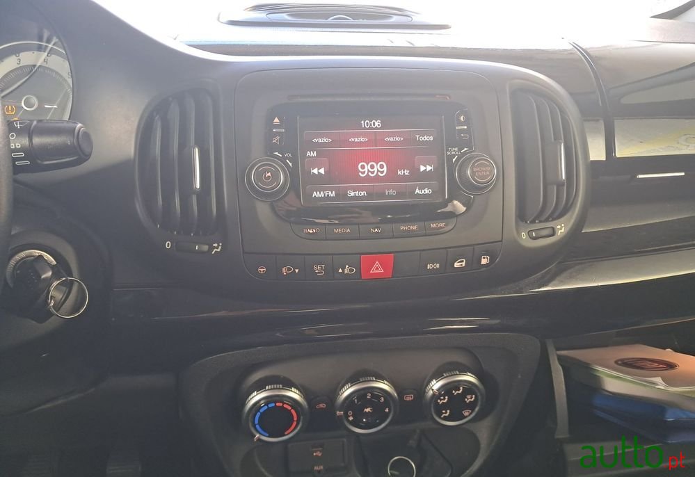 2014' Fiat 500L photo #5