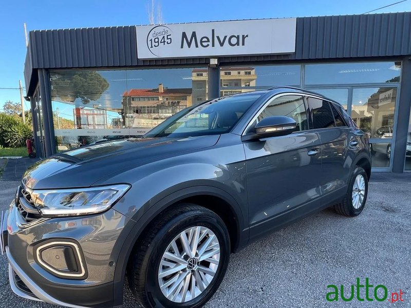 2023' Volkswagen T-Roc 1.0 Tsi Life photo #1