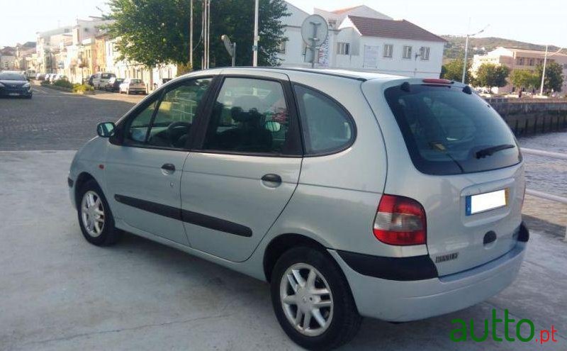 1999' Renault Scenic 1.9 Dti Rxe Ac photo #1