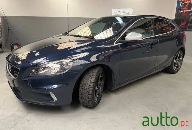 2015' Volvo V40 photo #2