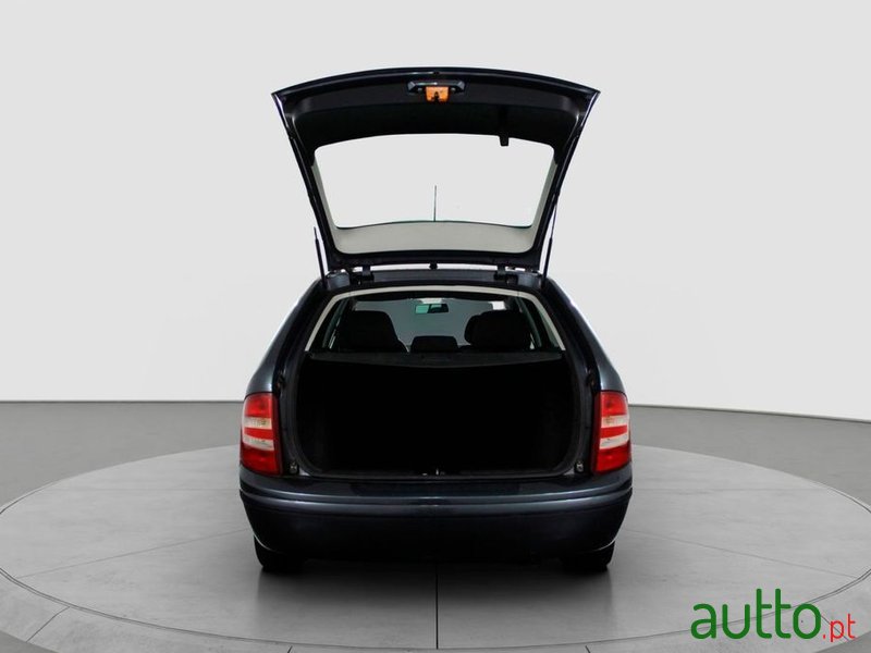 2007' Skoda Fabia Break photo #5